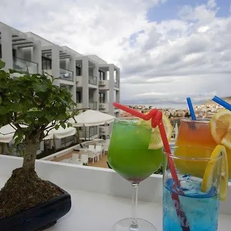 Kondo Suites Aparthotel 4*